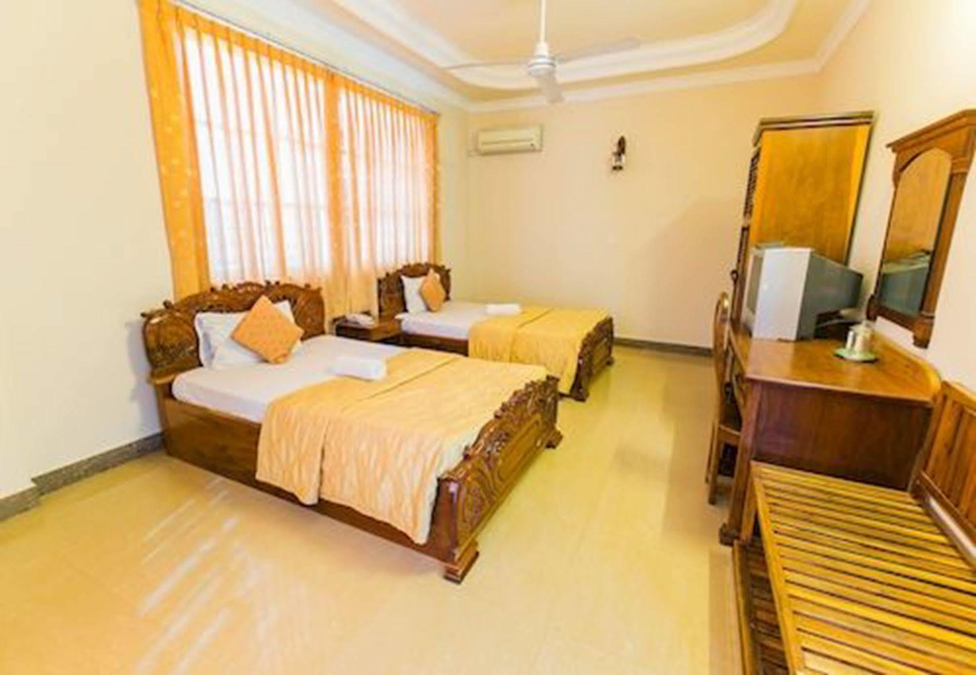 Asia Hotel Баттамбанг Экстерьер фото